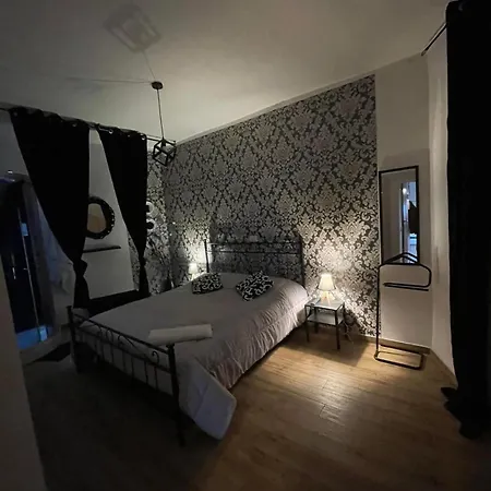 Casa Di Carla 카니노